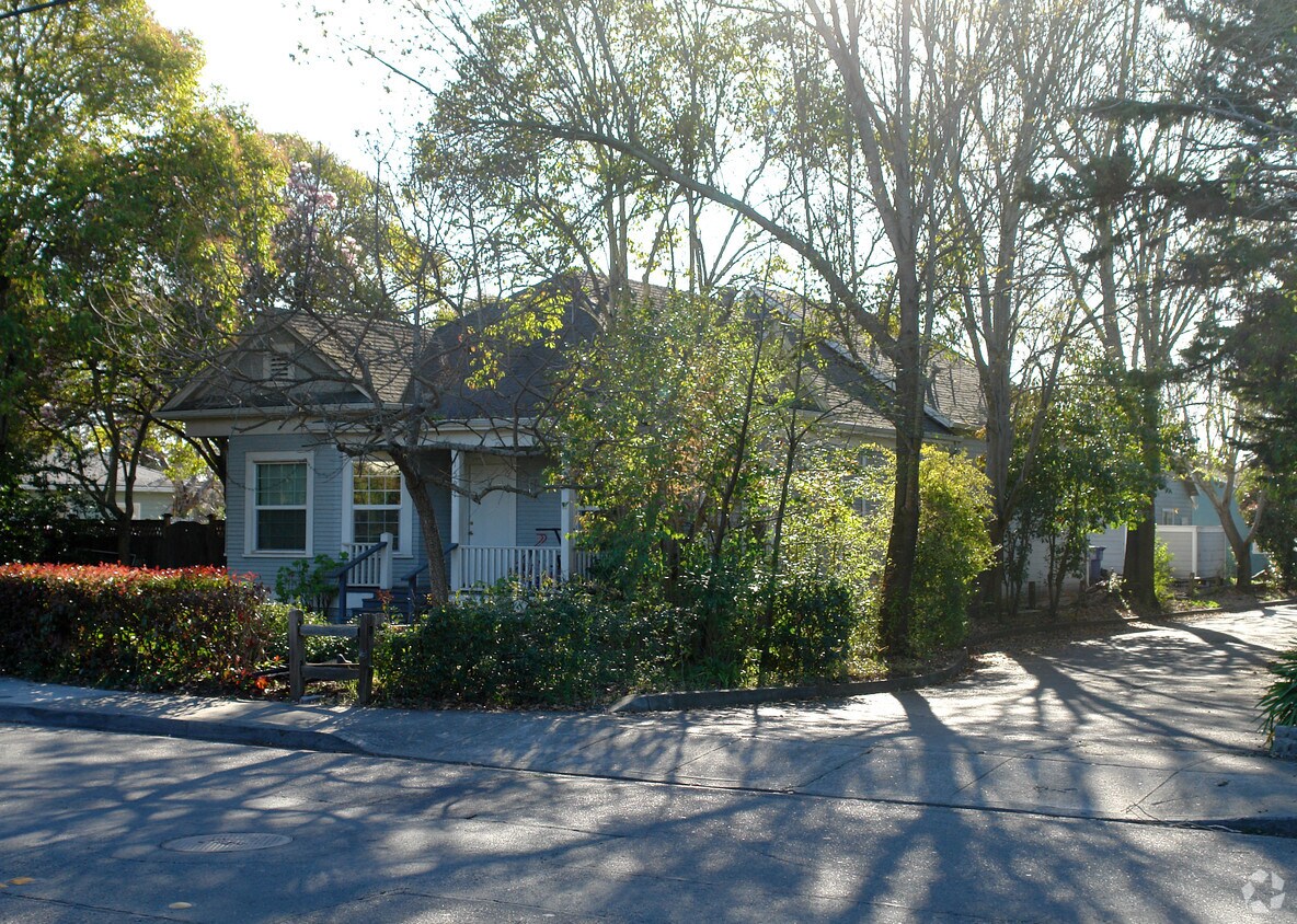 Foto del edificio - 1507 Dutton Ave