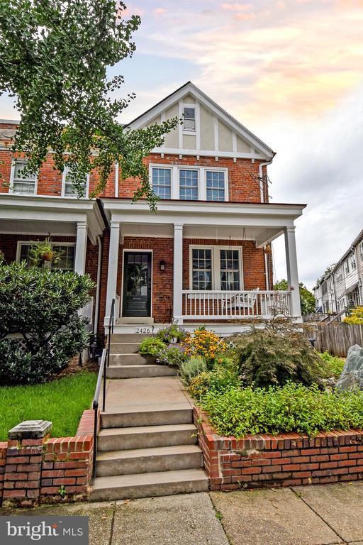 Building Photo - 2426 Observatory Pl NW