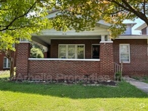 Building Photo - 610 E Unaka Ave