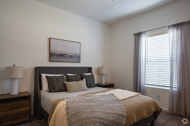 2BR, 2BA - Waters Edge