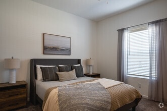 2BR, 2BA - Waters Edge