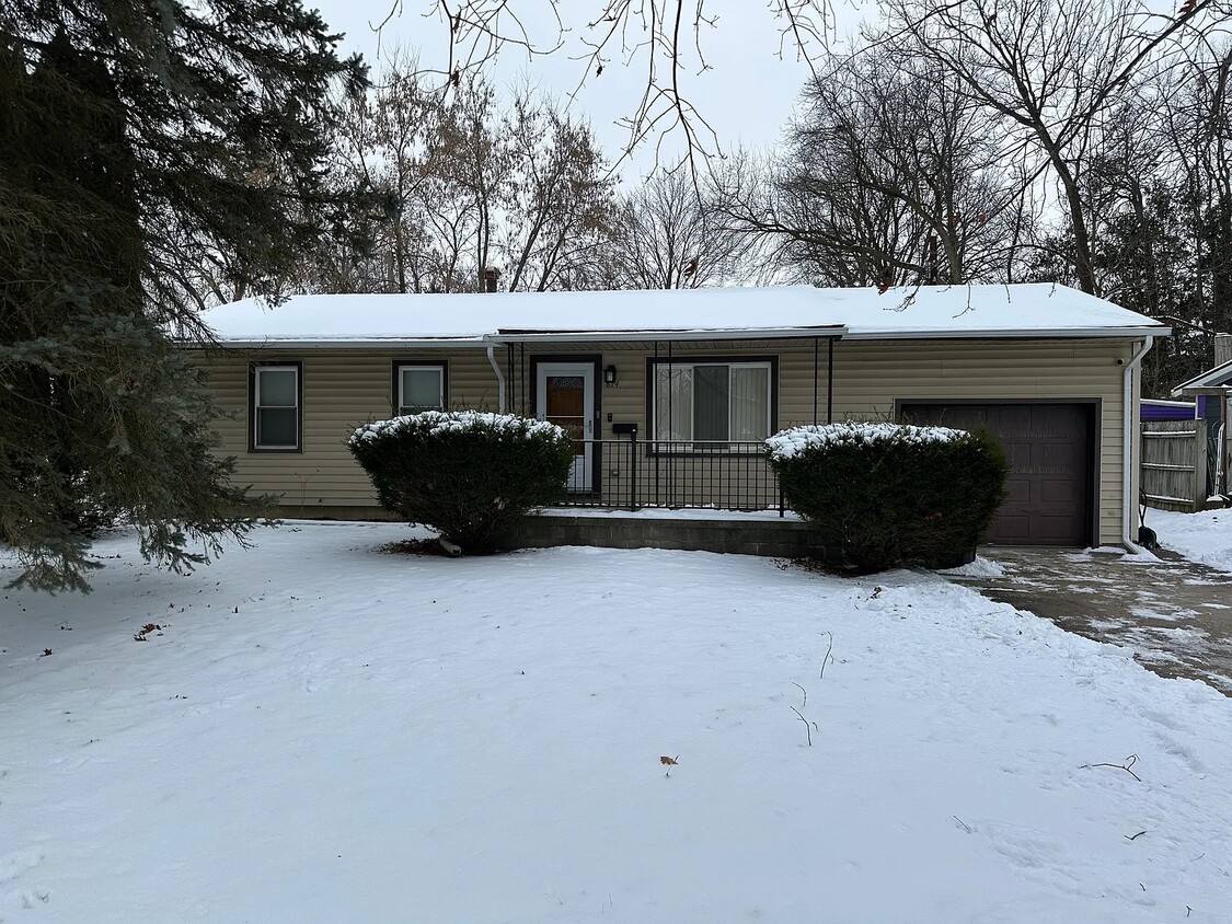 Photo - 814 Taylor St (Ann Arbor, MI)