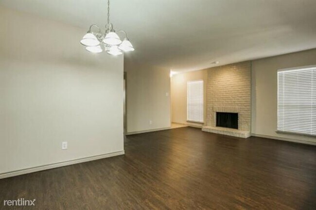 Building Photo - 15221 Berry Trail
