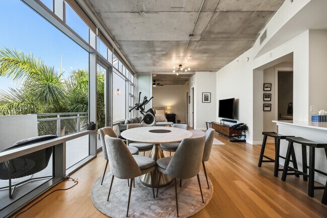 Foto del edificio - 335 SE 6th Ave