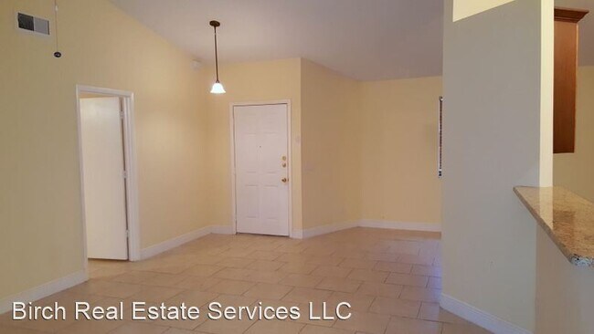 Building Photo - 3 br, 2 bath House - 1100 Evergreen Place