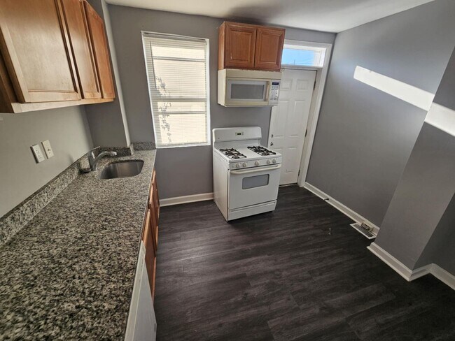 Foto del edificio - 3 Bedroom 2 bathroom Townhouse in Pigtown