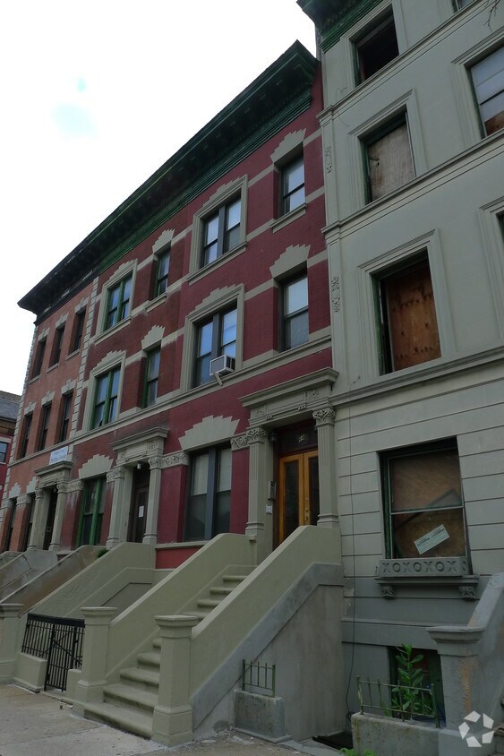 Building Photo - 64 Edgecombe Ave
