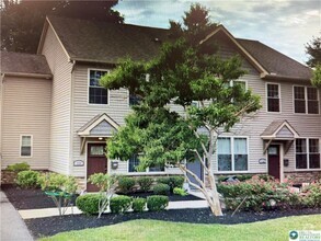 Building Photo - 1131 Tapler Dr