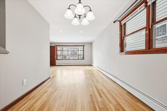 Foto del edificio - 358 Cator Ave