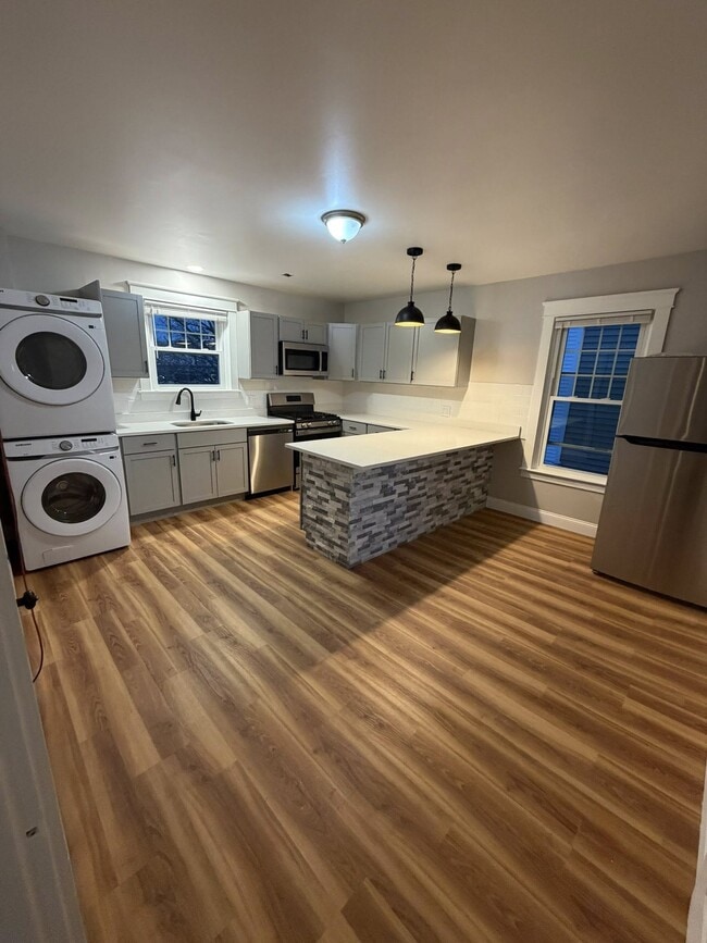 Photo - 936 S Main St Apartment