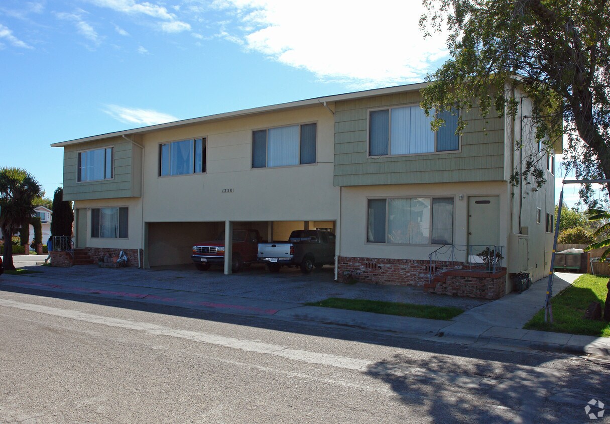 Building Photo - 1250 Rogell Ave