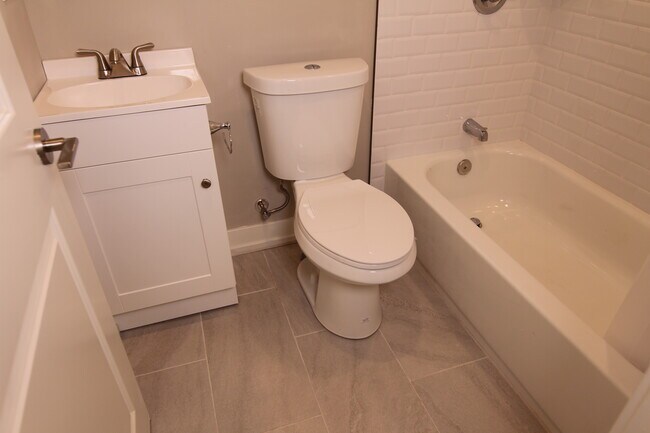 Foto del edificio - 1649 Pratt St