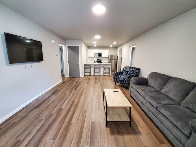 Foto del edificio - 231 N Blackwelder Ave