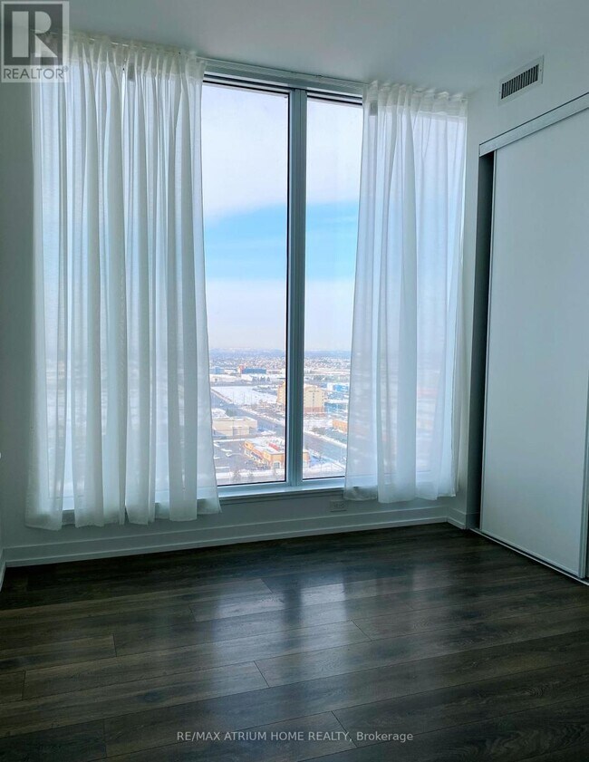 Building Photo - 5 Buttermill Ave.