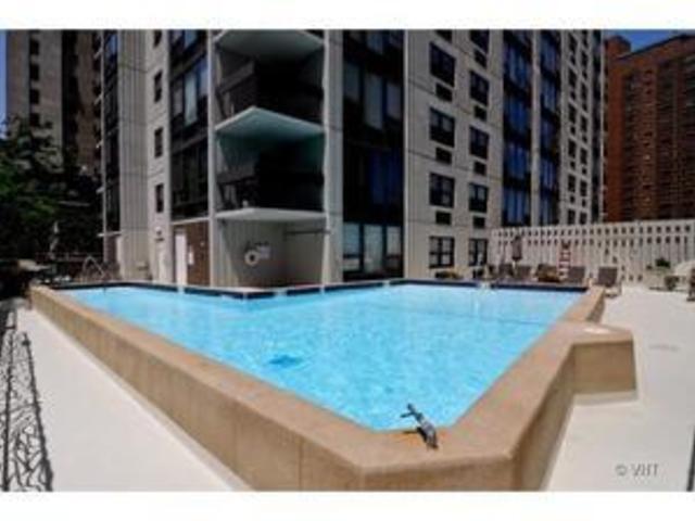 Foto del edificio - 1313 N Ritchie Ct