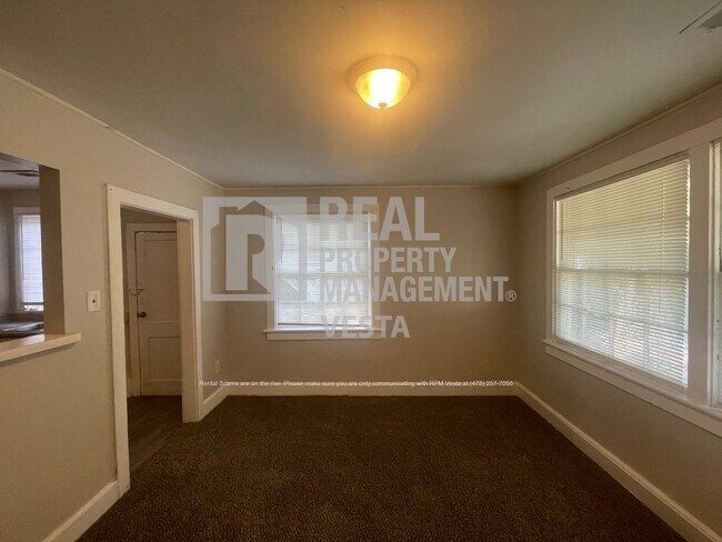 Foto del edificio - 1626 Selma Pl