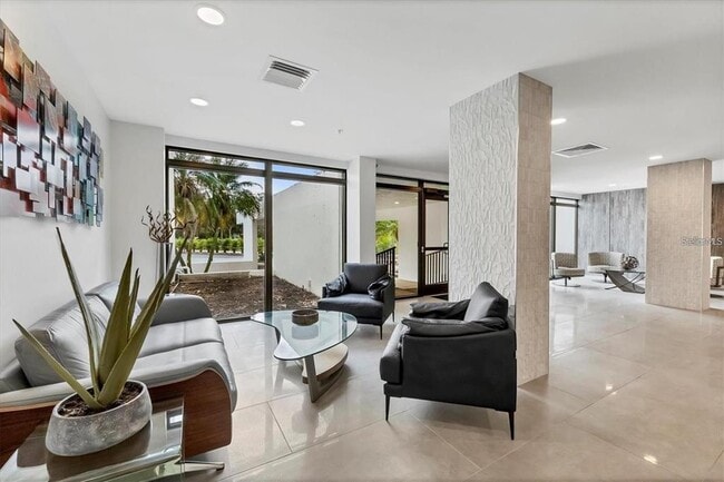 Building Photo - 4822 Ocean Blvd