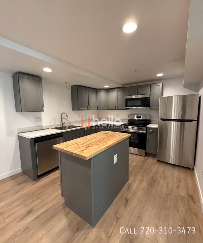 Foto principal - 5280 E Warren Ave