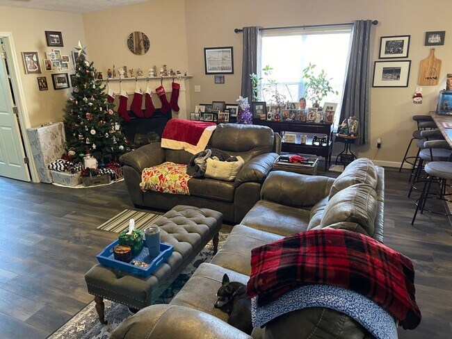 Foto del edificio - Spacious Condo!