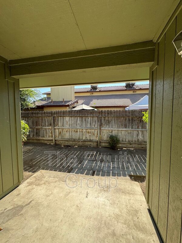 Foto del edificio - 736 S Linwood St