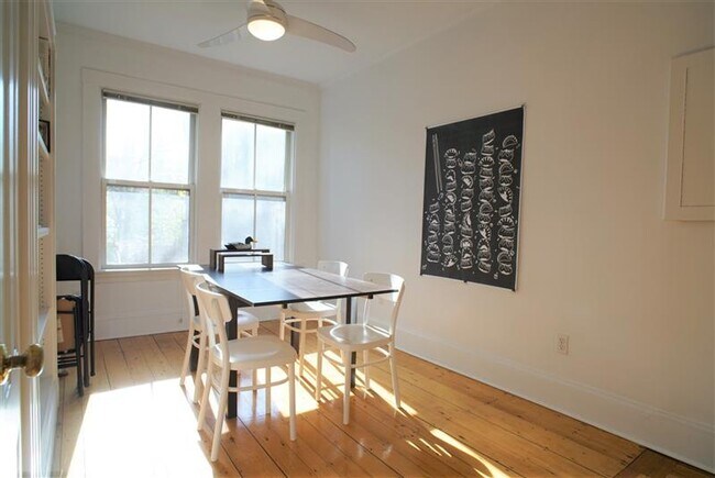 Foto del edificio - 28 Healey St