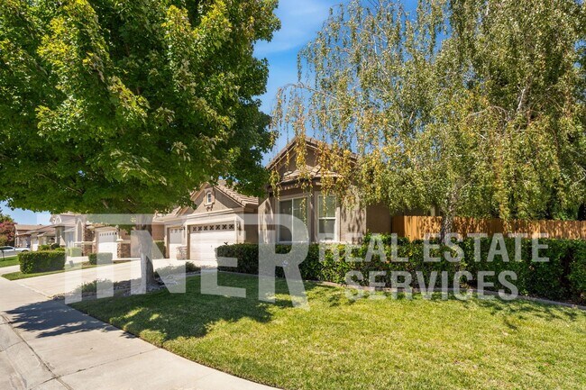 Foto del edificio - 5967 Radmere Dr