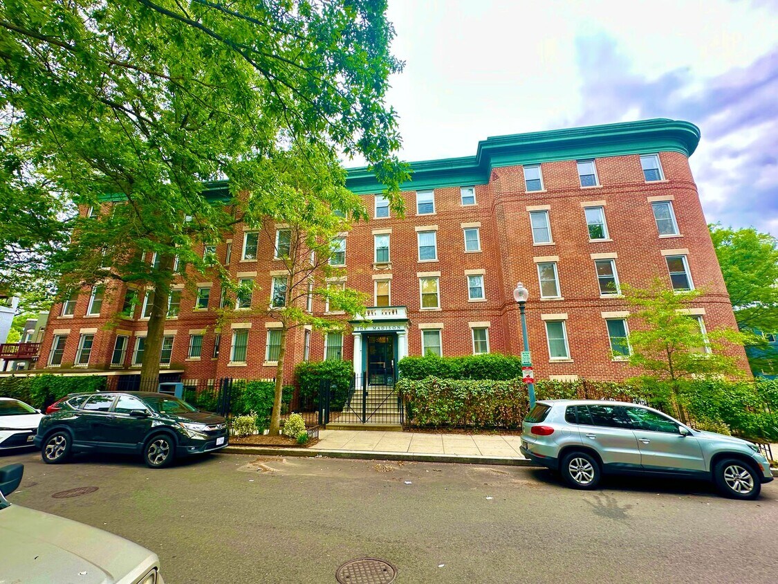 Primary Photo - Great 2 bed 1 bath in Eckington/Bloomingda...