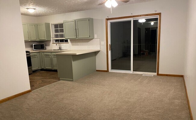 Building Photo - 5044 Clifton Ave