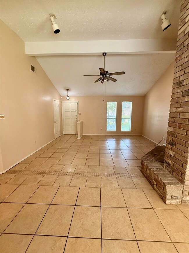 Building Photo - 7118 Haven Creek Dr