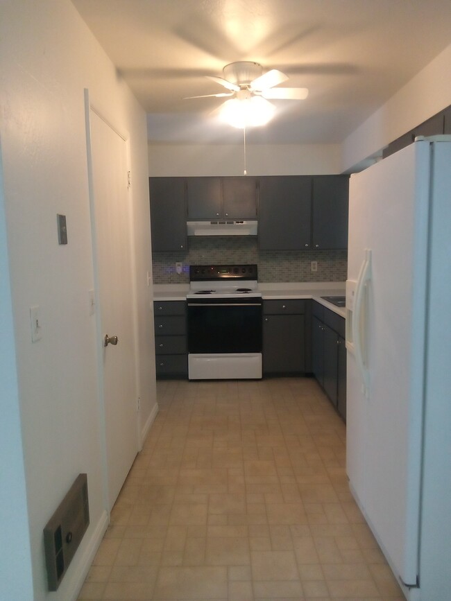 Building Photo - 3494 Westlake Cir