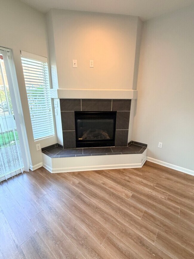 Foto del edificio - Beautiful Home in FABULOUS Location - Min ...