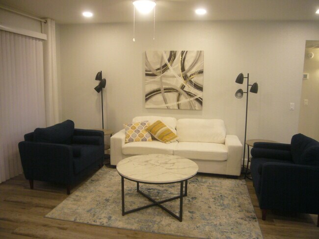 Foto del edificio - 2146 W Isabella Ave