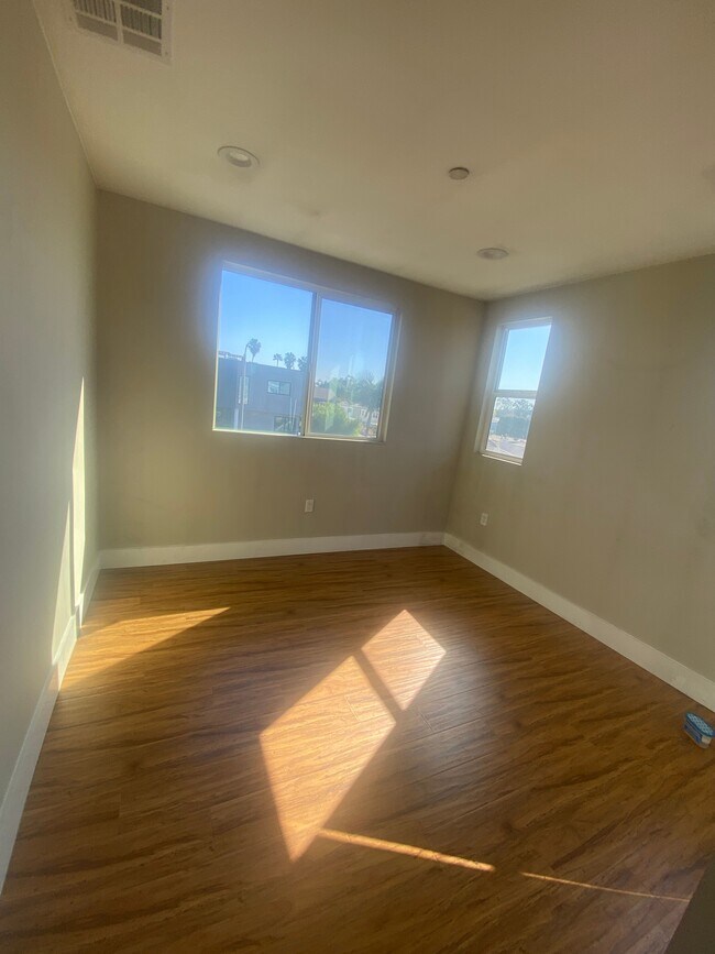 Building Photo - 2301 Hauser Blvd