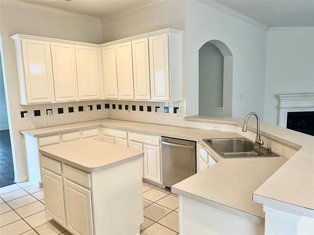 Building Photo - 3013 Edwards Dr
