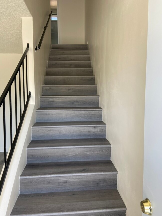 Foto del edificio - 3356 Delta Ave