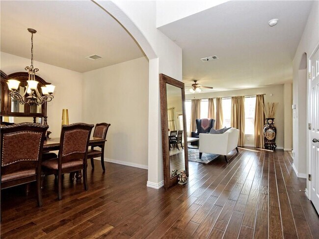 Building Photo - 4410 Meadowside Ln