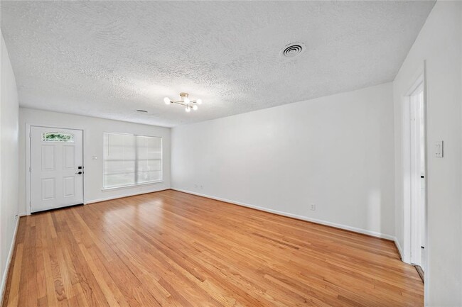 Building Photo - 4510 Billingsley St
