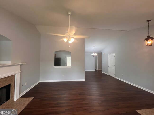 Building Photo - 63 Camden Way