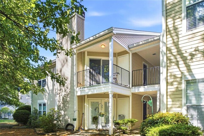 Foto del edificio - 728 Ridgefield Dr
