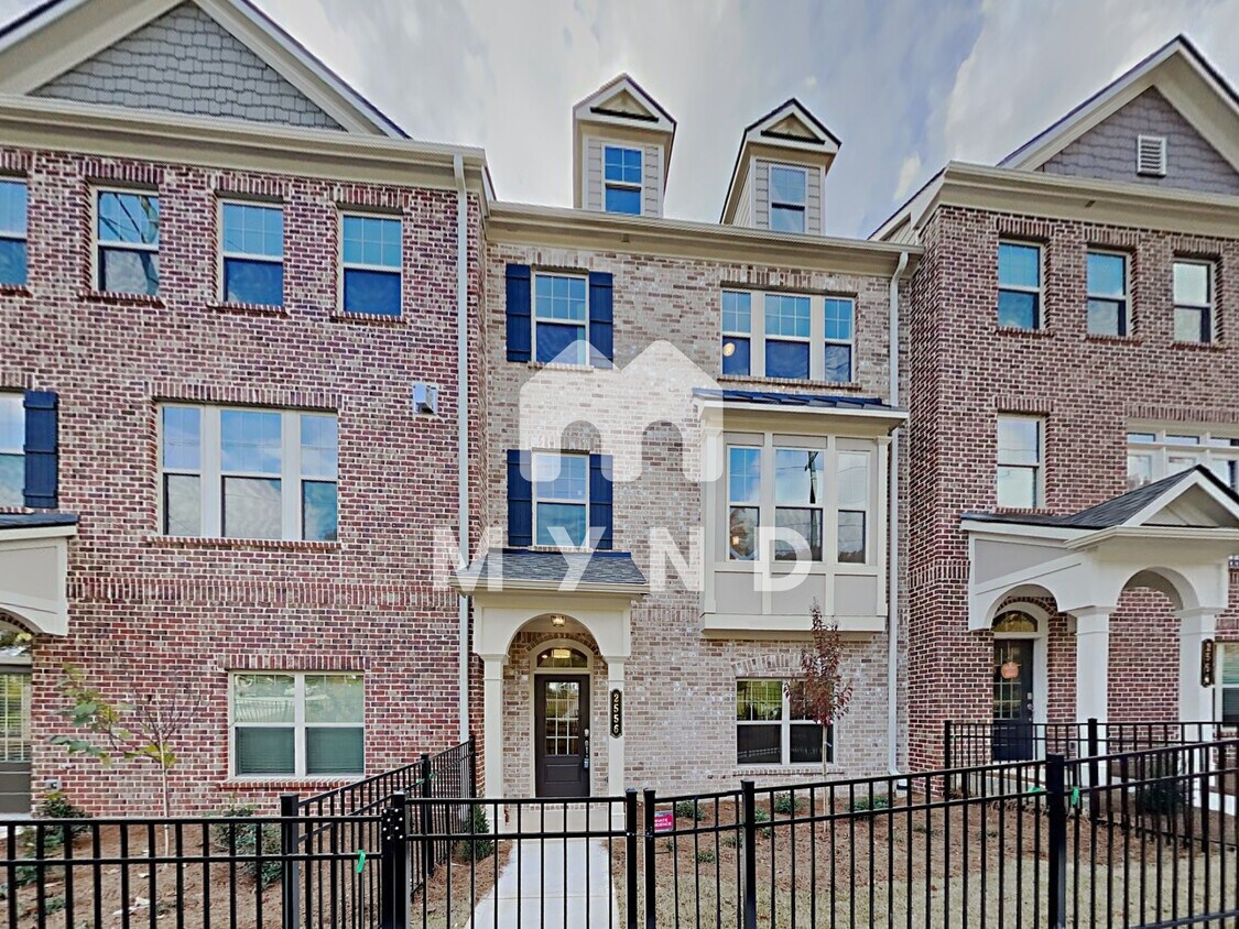 2556 Clairebrooke Bnd Unit 10 Townhome Rentals in Chamblee GA