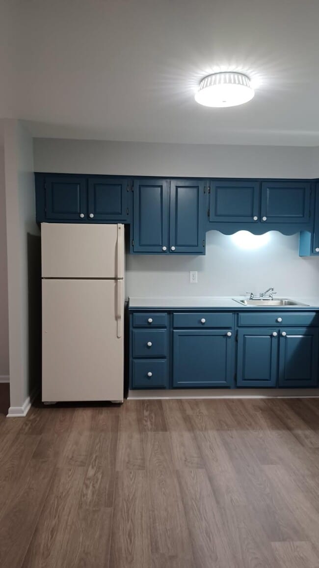 Building Photo - Telford Apartments