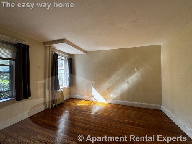 Building Photo - 6 Agassiz St