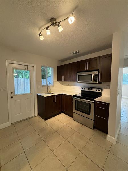 Foto del edificio - 1713 N Dixie Hwy