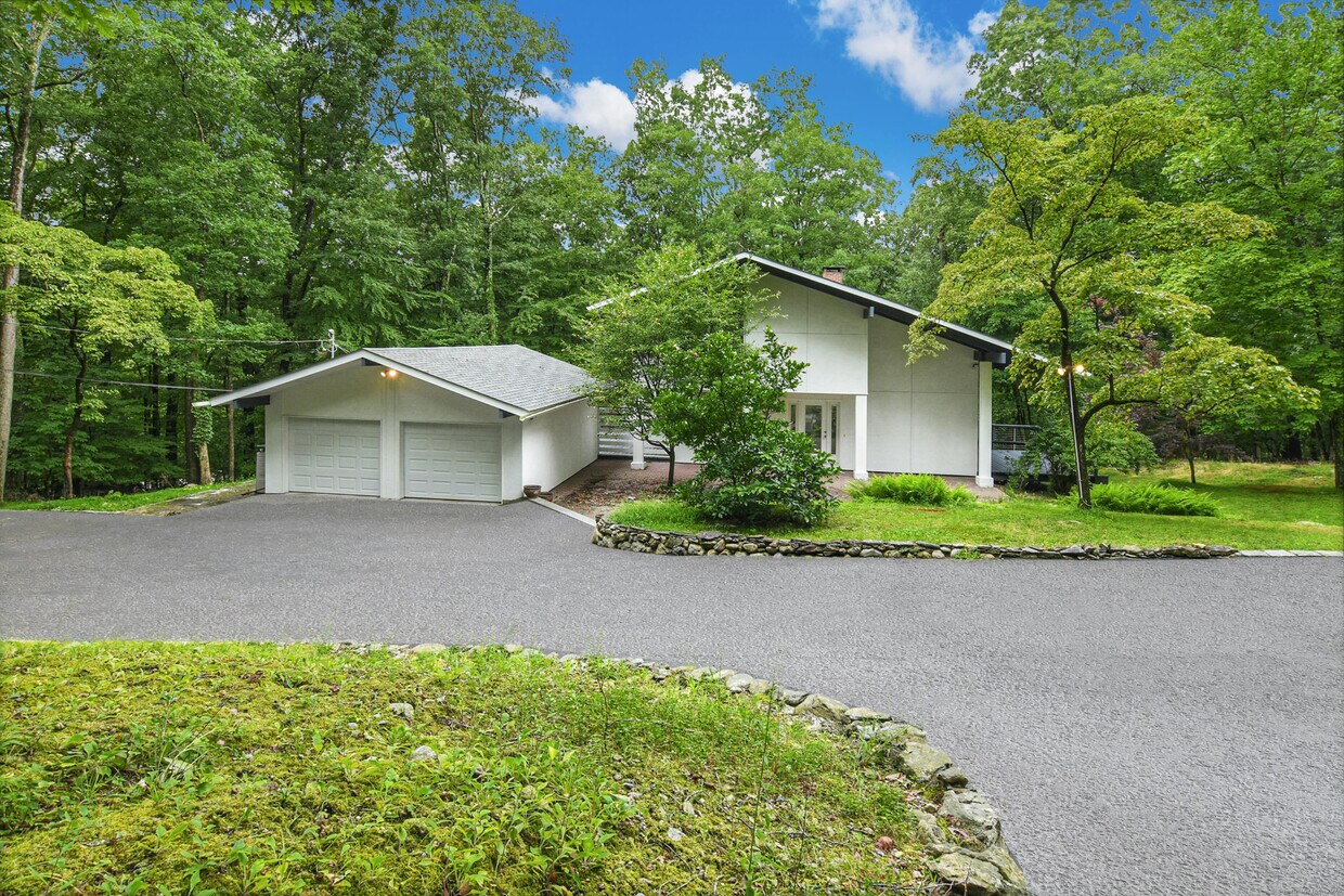 Primary Photo - 70 Birch Hill Rd