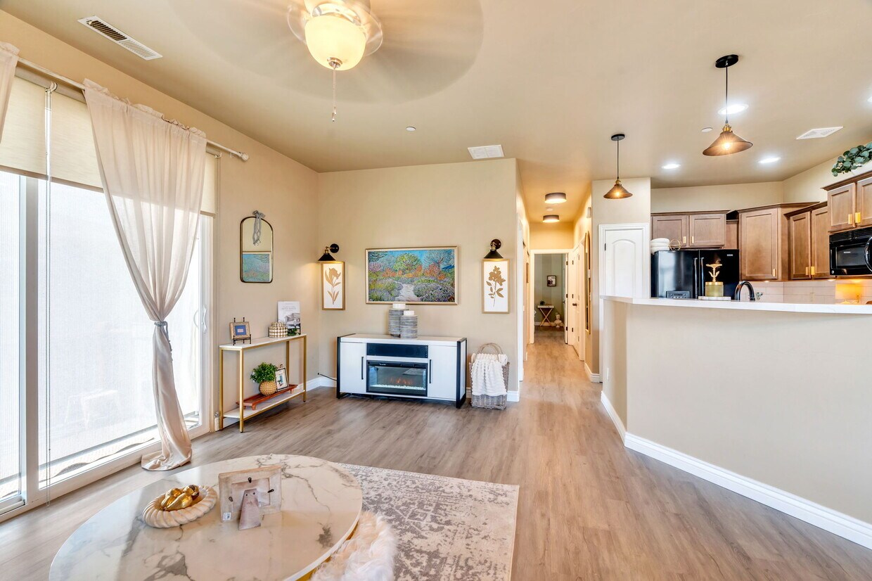 Foto principal - 10706 Topview Rd