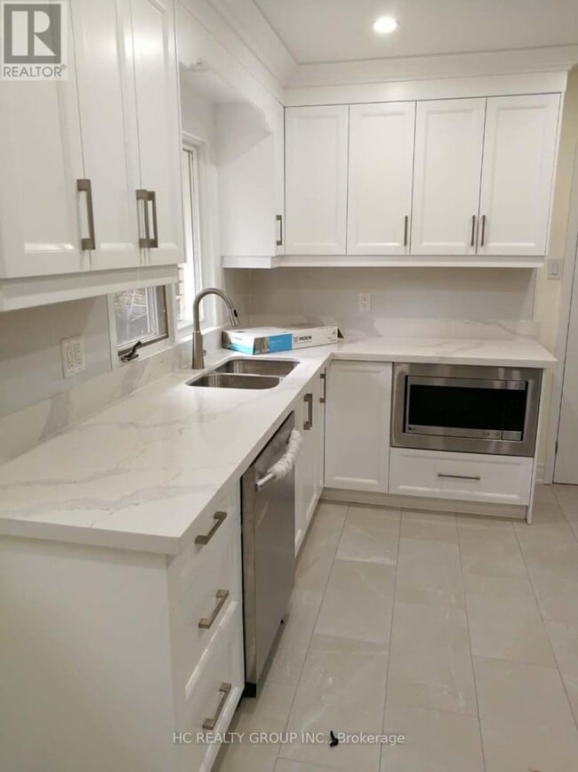 Building Photo - 6 Bromleigh Ave