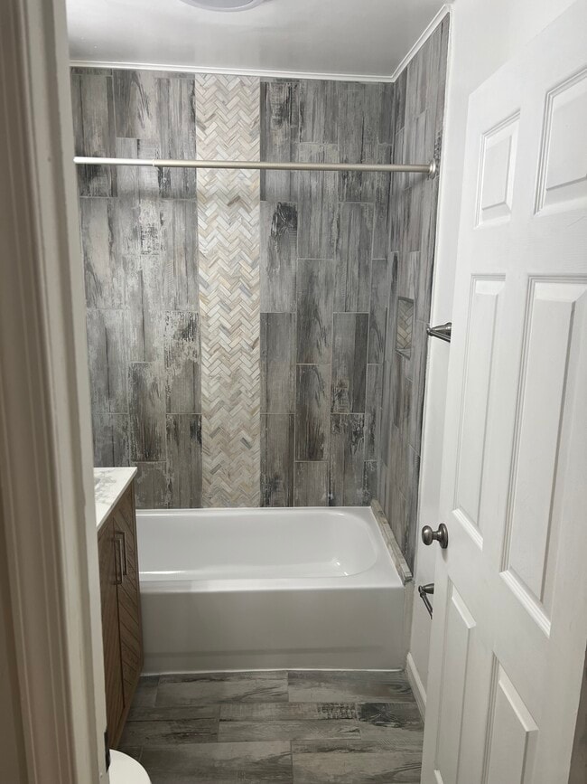 Foto del edificio - 1704 Capitol Ave NE