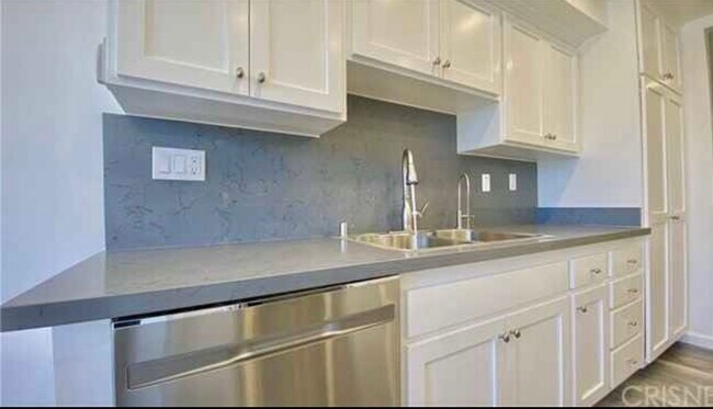 Foto del edificio - 13825 Beaver St