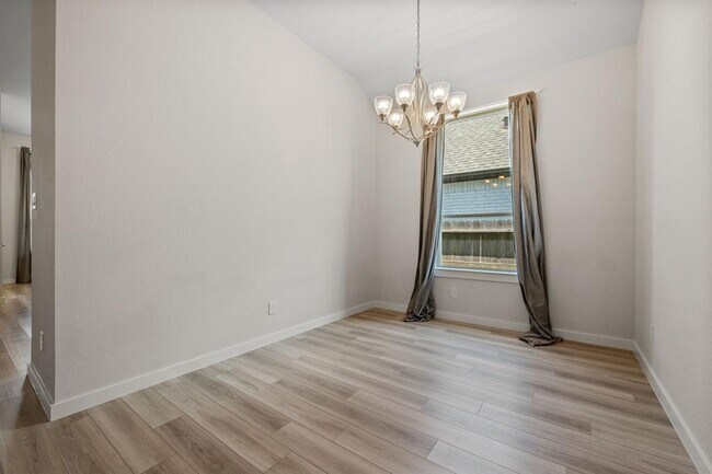 Building Photo - 17110 Mystic Rivers Ln