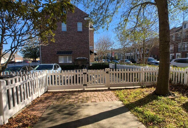 Foto del edificio - 2834 Howard Ave